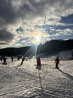 Således ser det ud på bakkerne i Vallåsen, men billedet er taget inden torsdagen og fredagens varslede snestorm. Foto: Sebastian Framdahl 