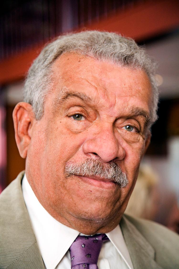 Derek Walcott kunne se slavehistorien fra mange vinkler. Hans familie havde afrikanske, engelske og hollandske rødder, og han voksede op omgivet af skikke med afrikanske rødder.  Foto: Bert Nienhuis/Wikimedia