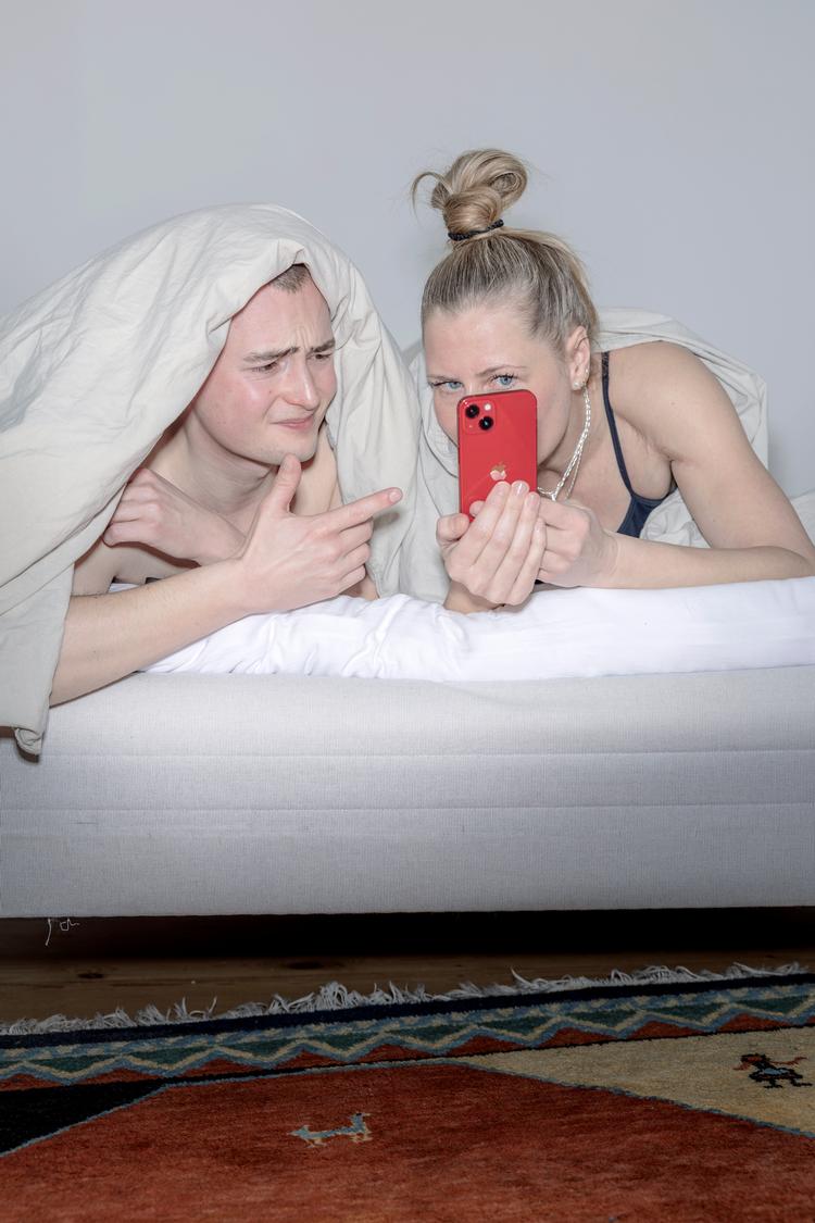 Gisp! Du ligger under dynen og opdager, at Googles ai har meninger om dit sexliv. Hvad gør du? Foto: Mads Nissen