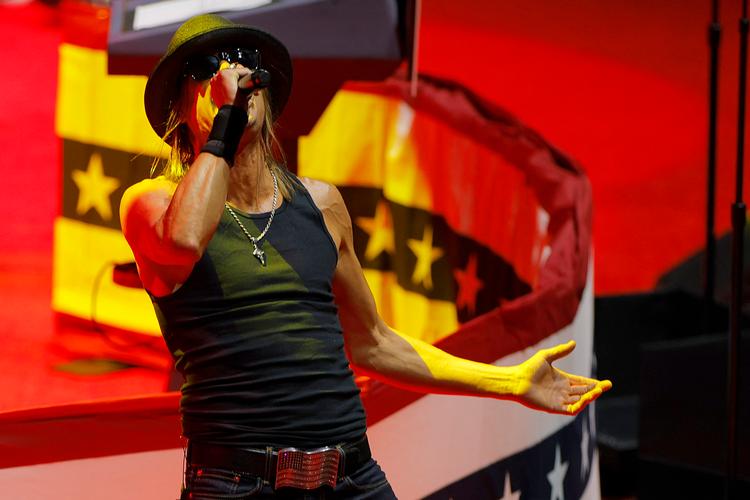 Kid Rocks messede om Bibelen under sin kaotiske optræden til The All-American Halftime Show i nat. Her ses han fotograferet ved et arrangement til støtte for Donald Trump tilbage i januar. Arkivfoto: Brian Snyder