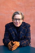 Lena Andersson følger Ester Nilssons kærlighedsliv. Nu er vi nået til mødet med en sympatisk mand. Foto: Nadja Hallström