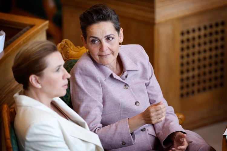 Partileder Pia Olsen Dyhr (SF) ramte meget præcist en øm socialdemokratisk tå, da hun onsdag kom med sit forslag om at genindføre store bededag.  Foto: Jens Dresling