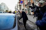 Den nu korruptionssigtede tidligere norske statsminister, Thorbjørn Jagland, blev forfulgt af fotografer, da han tidligere i denne uge forlod sin lejlighed i Oslo. Foto: Stian Lysberg Solum/Ritzau Scanpix
