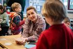 Socialdemokratiets nye udspil om en skolereform er en af de faktorer, der lige nu puster til rygterne om et snarligt folketingsvalg. Her er Mette Frederiksen (S) på besøg hos 1. D på Pilegårdsskolen i Kastrup i begyndelsen af februar. Foto: Sebastian Elias Uth/Ritzau Scanpix