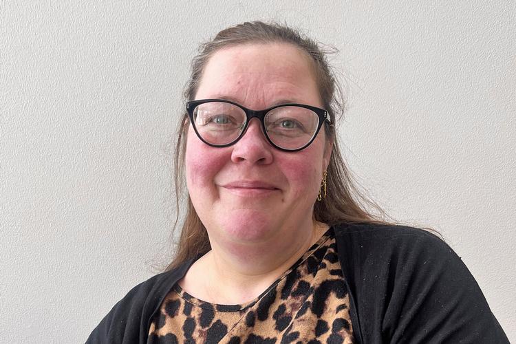 Linda  Buxbom var ansat som sosu-hjælper på et fynsk plejehjem i fire år på deltid, men tog mange timers merarbejde. Det skulle hun have haft overarbejdsbetaling for. Foto: Privatfoto