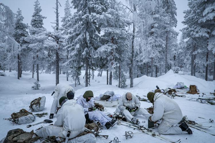 Danske og svenske soldater samt kursister og instruktører fra en række forskellige lande var på fælles vinterøvelse i januar 2026. Foto: Ulrikke Holm Christensen, Forsvaret