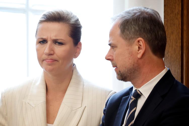 Statsminister Mette Frederiksen (S) og Finansminister Nicolai Wammen (S) ved Folketingets afslutningsdebat sidste år.  Foto: Jens Dresling