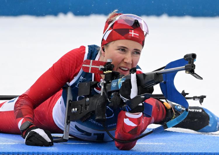   Anne de Besches styrke er skydningen, men hun har en tendens til at bruge for lang tid på standpladsen, mener hun. Hun har derfor arbejdet på at få især det første skud hurtigt af sted. Foto: Pawel Kopczynski/Ritzau Scanpix