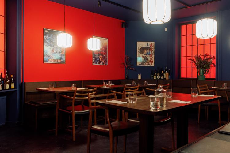 Restaurant Akaton, specializing in tonkatsu, shares an address with Aotori, which serves yakitori skewers. Foto: Loui Pedersen