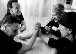 Irske U2 har fået nok af verdens anløbne tilstand. Og det vil de gerne fortælle os om. Foto: Anton Corbijn