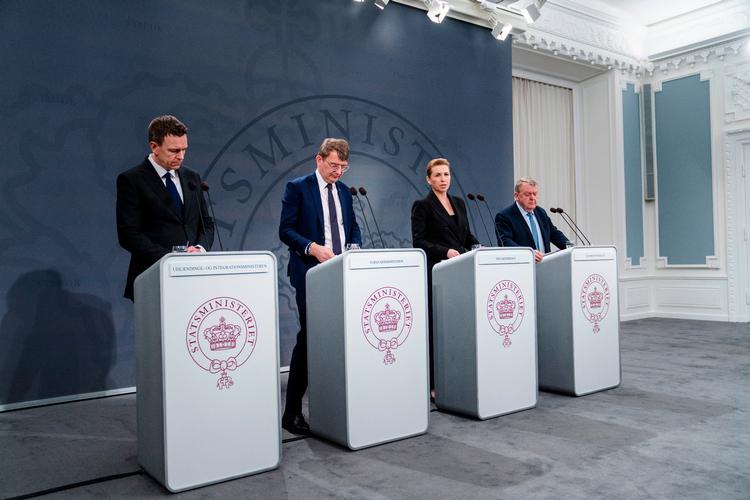 There was a press conference at the Prime Minister's Office regarding a new deportation reform on January 30, 2026. Present were Minister of Immigration and Integration Rasmus Stoklund (S), Deputy Prime Minister and Minister of Defense Troels Lund Poulsen (V), Prime Minister Mette Frederiksen (S), and Minister of Foreign Affairs Lars Løkke Rasmussen (M). Foto: Tariq Mikkel Khan