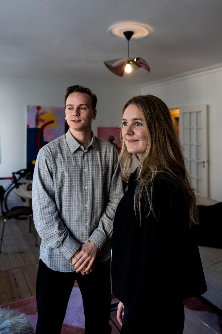 Maria Aunsholt Storgaard and Magnus Georg Jensen are similar in many ways, but because her parents helped her buy an owner-occupied apartment that is rapidly increasing in value, their wealth is developing very differently. Foto: Finn Frandsen
