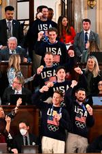 Medlemmer af det amerikanske herrelandshold i ishockey er blandt gæsterne, da den amerikanske præsident Donald Trump holder sin tale om nationens tilstand i Repræsentanternes Hus i den amerikanske kongresbygning i Washington, DC, 24. februar 2026 Foto: Andrew Caballero-reynolds/Ritzau Scanpix