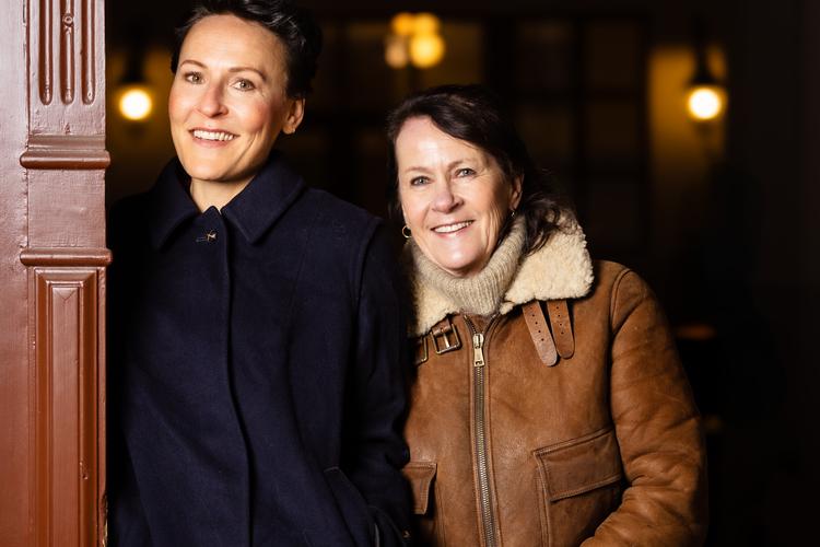 Vigdis Hjort Line Norman Hjorth_04-fotoLinaHindrum_0621882a-e150-4382-b43d-25294611e7d9