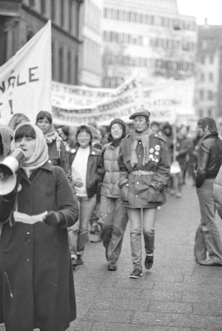 Demonstrationstog gennem Københavns gader på kvindernes internationale kampdag i 1985. Foto: Finn Frandsen