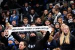Fansene har gang på gang udtrykt deres utilfredshed med spillere og ledelse i FCK, der denne sæson er faldet dramatisk fra tinderne. Foto: Jens Dresling