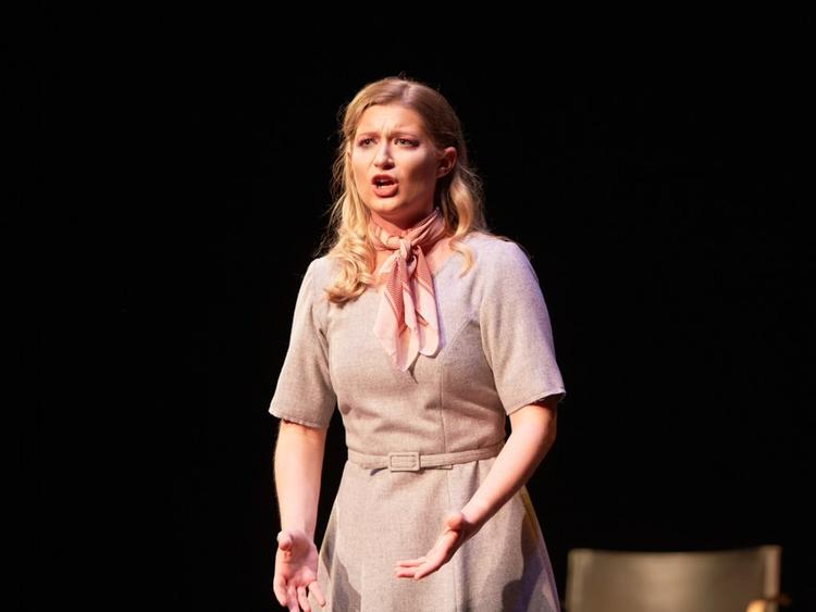 Danmarks nye internationale sopran Louise McClelland Jacobsen er en af flere fremragende unge danske sangere på albummet med sange af Tekla Griebel-Wandall. Foto: PR-foto