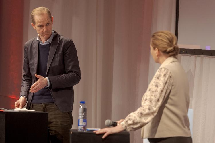 Politikens chefredaktør Christian Jensen mødte forleden statsminister Mette Frederiksen (S) til interview i Pressen.     Foto: Miriam Dalsgaard