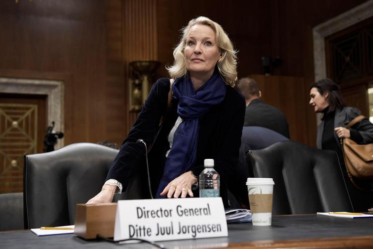 Ditte Juul-Jørgensen er med tiden blevet en af de mest magtfulde danskere i EU. Men hun går efter sigende ikke af vejen for at deltage i kontorpilates og udklædningsfester med kollegerne.  Foto: Privatfoto