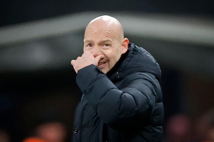 Placeringen på en rangliste fortæller noget om det generelle niveau, men Brian Riemer må sande, at den ikke yder nogen garanti mod marginalernes indflydelse på den enkelte kamp.
 Foto: Jens Dresling