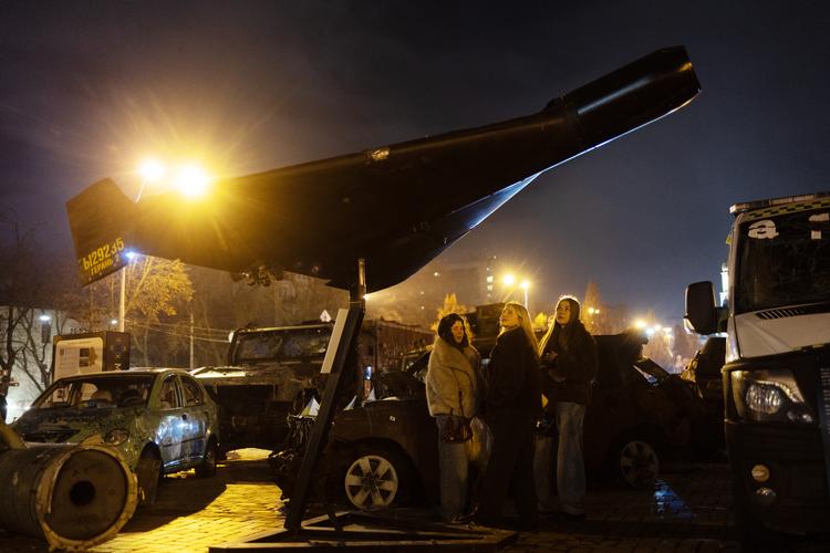 En Shahed-drone er udstillet på pladsen foran St. Michael Kirke i Kyiv.  Foto: Thomas Borberg