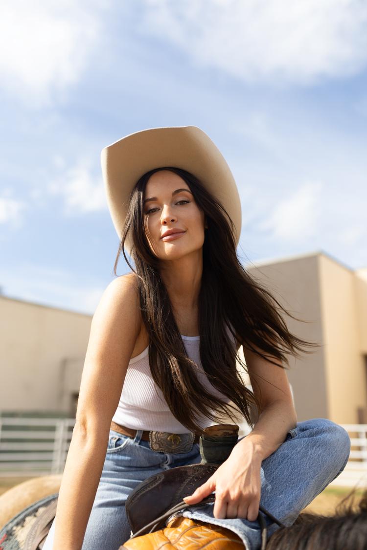 Fra country til pop og tilbage igen. Den amerikanske countrystjerne Kacey Musgraves har efter et par halvgode plader fundet tilbage til sine rødder i det texanske sand og lavet sin bedste plade i flere år.  Foto: Kelly Christine Sutton