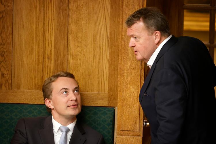 Morten Messerschmidt (DF) kan komme til at hjælpe Lars Løkke (M) til stor indflydelse ved at hive tilpas mange vælgere hen over midten. Foto: Jens Dresling