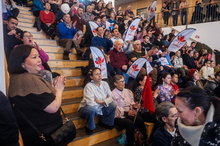 Ved det grønlandske valg sidste år fik Siumut kun fire mandater, hvilket var en halvering af partiet.   Foto: Nicolai West