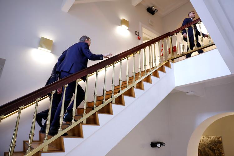 På vej ind i slutspurten er det tydeligt, at Venstre og Socialdemokratiet skruer op for forskellene. Og ned for lighederne.  Foto: Jens Dresling