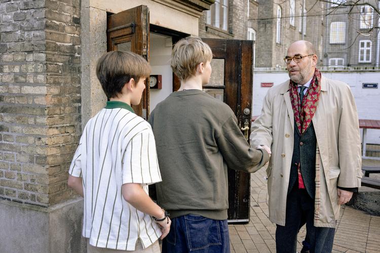 Morgenritualet på Krebs' Skole var det samme, da skolebestyrer Mikael Fink-Jensen selv var elev på skolen fra 1966 til 1975.  Foto: Peter Maunsbach