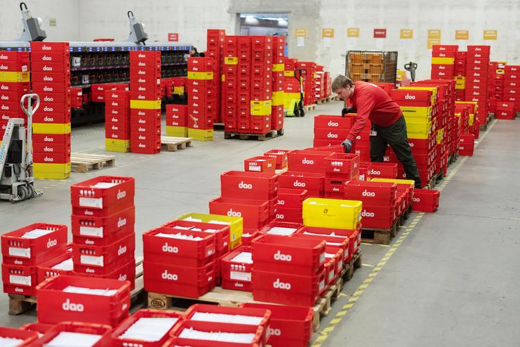 Brevene, der blev fundet på genbrugsplads i Fredericia, er nu blevet sendt tilbage til Dao's sorteringsanlæg i Rødovre og efterfølgende sendt tilbage til Fyn med henblik på ny omdeling. Foto: Thomas Borberg