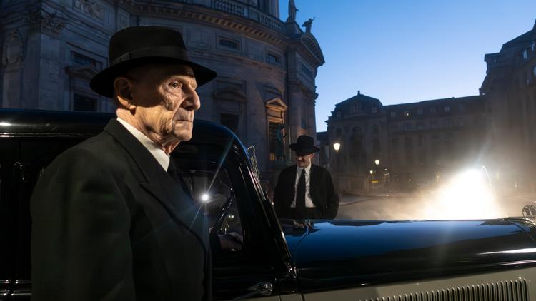 'De forbandede år - Fredens pris' markerer 50-års jubilæet for skuespilleren Jesper Christensen, der debuterede i Anders Refns debutfilm 'Strømer'. Han er stadig en af Danmarks bedste skuespillere. Foto: Vibeke Tuxen Winding