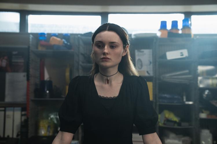 Annie Conlon, der spilles af Katherine Devlin, rammes af en betydelig personlig krise i tredje sæson af 'Blue Lights'*. Foto: BBC