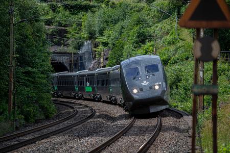 It was a blow to Danish rail travelers when SJ halted the direct service between Copenhagen and Stockholm in 2024. Now the route is coming back. Foto: Peter Ljungwall/SJ