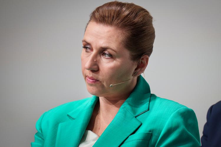 Onsdag formiddag var alle partilederne samlet til debat i Industriens Hus i København. Her blev Mette Frederiksen spurgt til årsagerne til Socialdemokraternes elendige valg.  Foto: Liselotte Sabroe/Ritzau Scanpix