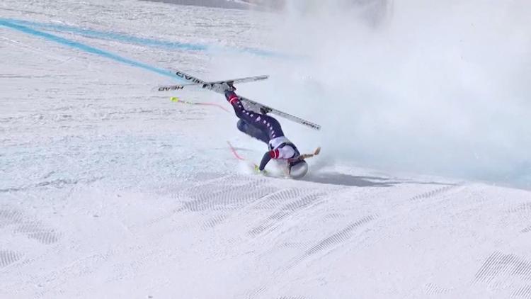 Det havde i forvejen vakt opsigt, at Lindsey Vonn stillede op ved OL med et overrevet korsbånd. Efter 13 sekunder i styrtløbet skulle hun komme endnu mere til skade. Foto: Handout/Ritzau Scanpix