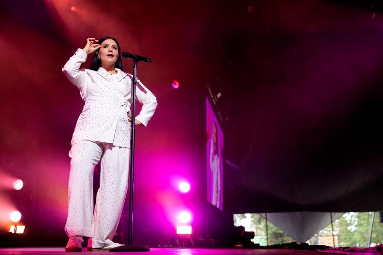 Jessie Ware har det med at ramme en ret uimodståelig blanding af klassisk glamour og engelsk hærg. Hun er også klar med en ny sang.  Arkivpix Peter Hove Olesen