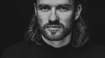 Rune Rask optrådte som DJ på scenen på spillestedet Skråen, da en del af ventilationsanlægget i loftet pludselig rev sig løs og faldt ned. Det er Rune Rasks første officielle turné som DJ. Foto: Peter Hove Olesen
