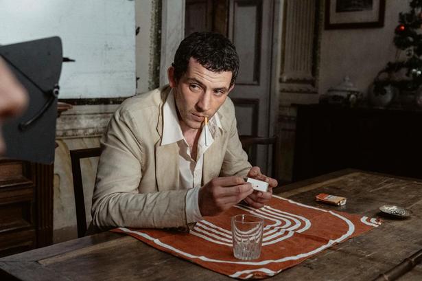 Josh O'Connor spiller britisk gravrøver i italienske Alice Rohrwachers film 'La Chimera' fra 2023. Endnu et eksempel på europæisk samproduktion, filmen er bl.a. finansieret med franske og schweiziske midler. Foto: Tempesta Srl