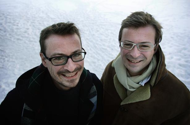 Eske (til venstre) og Rane Willerslev er både enæggede tvillinger og eliteforskere med smag for polaregnene. Her er de fotograferet i 2006. Foto: Jens Dresling