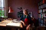 Det bedste valg, Rikke Villadsen har taget i sit liv, er at skifte storbyens støj ud med en gammel, skæv skole i Mols Bjerge.  Foto: Lars Just/Lars Just