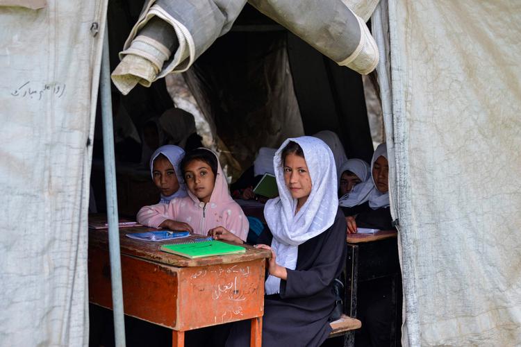 Efter sjette klasse er der ingen skolegang til afghanske piger. Det har Taleban forbudt siden 2022. Foto: Omer Abrar/Ritzau Scanpix