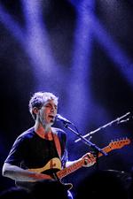 Guitarist og komponisten Buck Meek er mest kendt fra tidens toneangivende rockband Big Thief. På Hotel Cecil havde han både gang i sin frugtbare solokarriere og et sideskud i form af opvarmningsbandet Kisser. Foto: Martin Lehmann