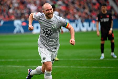 Christian Eriksen jubler efter sin straffesparksscoring. Foto: Ina Fassbender/Ritzau Scanpix