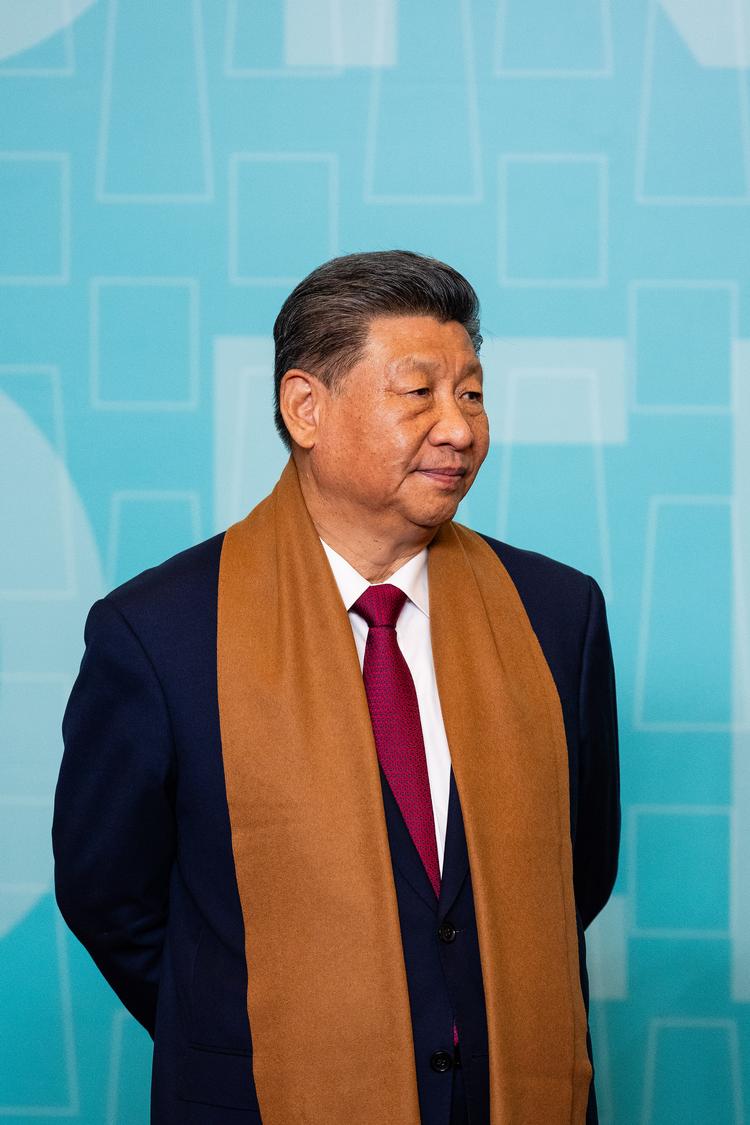 Xi Jinping har været Kinas leder i 14 år. Intet tyder på, at han er parat til at afgive magten, og de fleste iagttagere forventer, at han vil fortsætte adskillige år endnu. Der er foreløbig heller ingen oplagte kandidater tl at efterfølge ham. Foto: Eric Lee/Ritzau Scanpix
