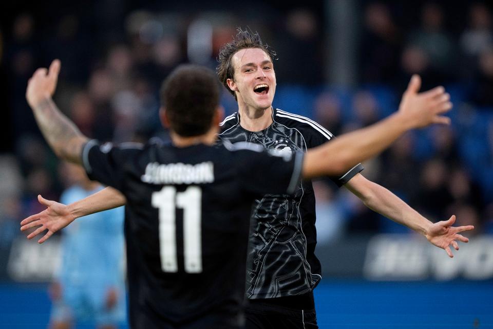 FC København vågner sent og tager heldig sejr i Randers