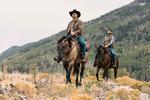 Luke Grimes genoptager rollen som Kayce fra 'Yellowstone'. Nu er han del af det omkringfarende cowboypoliti.  Foto: SkyShowtime