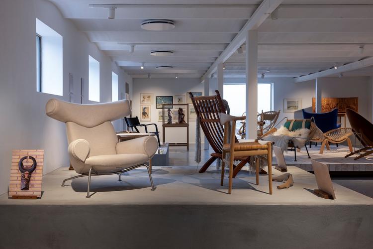 Wegner mestrede både de store stole og de helt små. Ikke alle blev perfekte, men i løbet af sit liv designede han efter sigende mange hundrede stole.  Foto: Jan Søndergaard