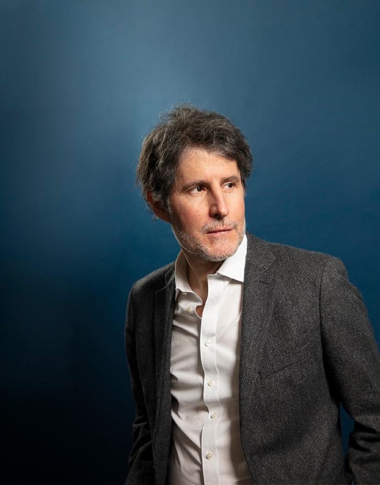 Giuliano da Empoli (f. 1973) sætter i sin nye bog på dansk, 'Kaosingeniørerne', fokus på de personer, der er hjernerne bag populister som Donald Trump. De udnytter folks vrede til at skabe kaos.  Foto: Francesca Mantovani