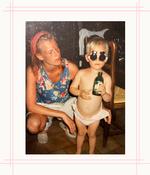 Emil Falks mor var kun 20, da hun fødte ham og hans bror. De voksede op i et kollektiv.  Foto: Privatfoto